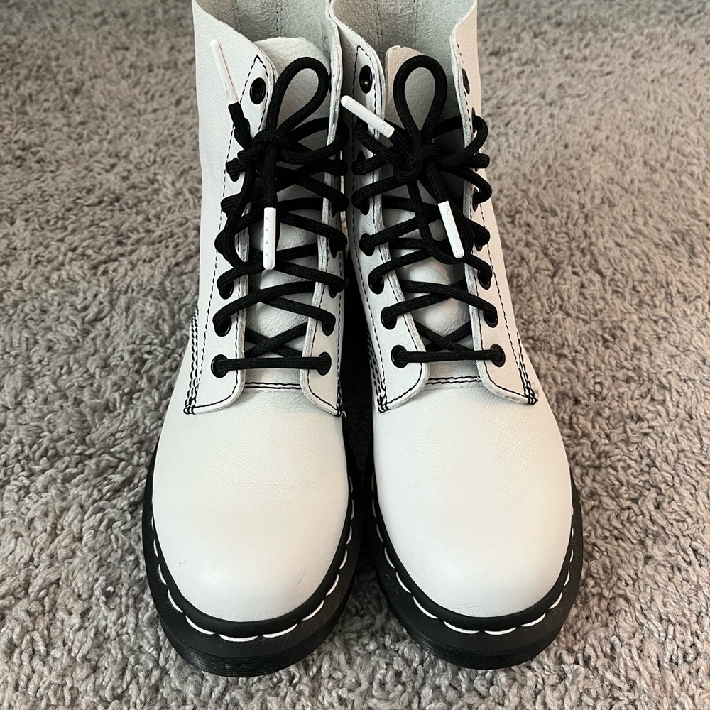 DR. MARTENS WHITE PASCAL BOOTS